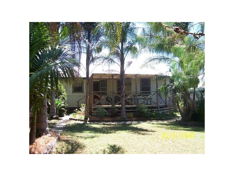 2 Young Avenue, Nowra NSW 2541