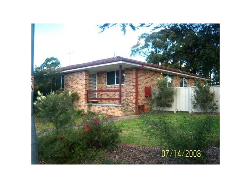 1/10 Lynmouth Grove, Bomaderry NSW 2541