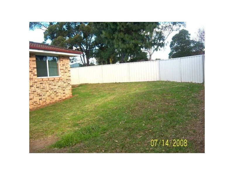 1/10 Lynmouth Grove, Bomaderry NSW 2541