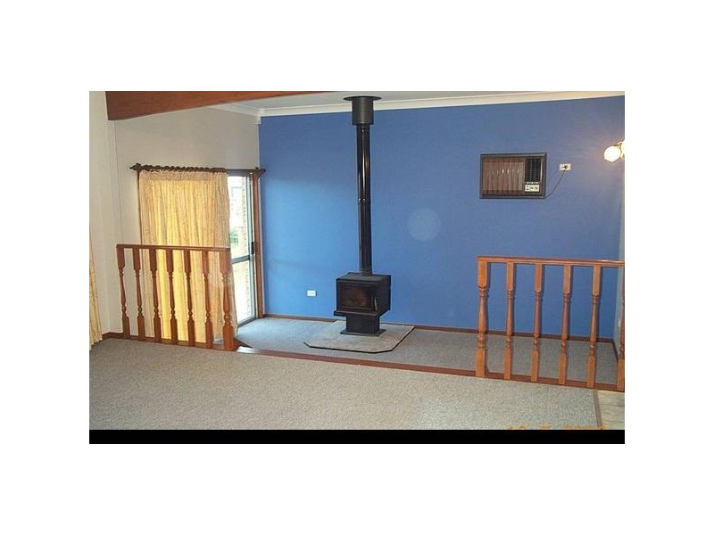 73 Meroo Road, Bomaderry NSW 2541