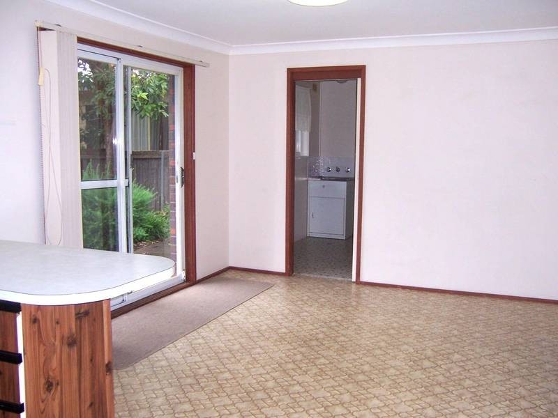 6 Amalfi Crescent, Nowra NSW 2541