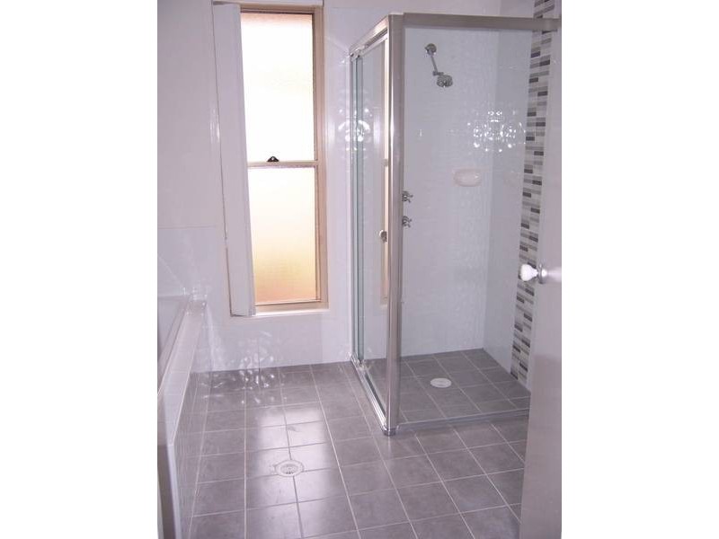 11 Almondbark Grove, Worrigee NSW 2540