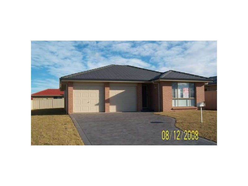 11 Almondbark Grove, Worrigee NSW 2540