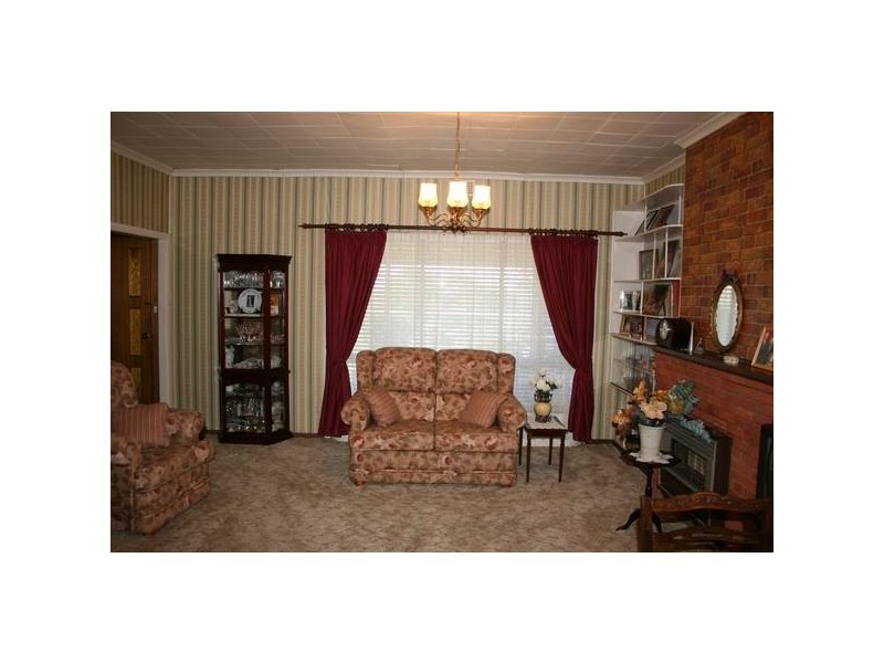 441 Princes Highway, Bomaderry NSW 2541