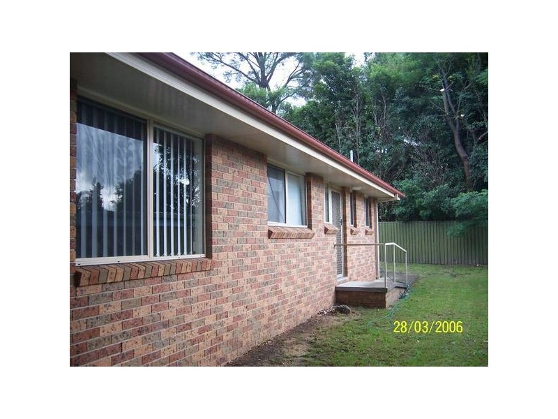 4 Herbert Close, Bomaderry NSW 2541