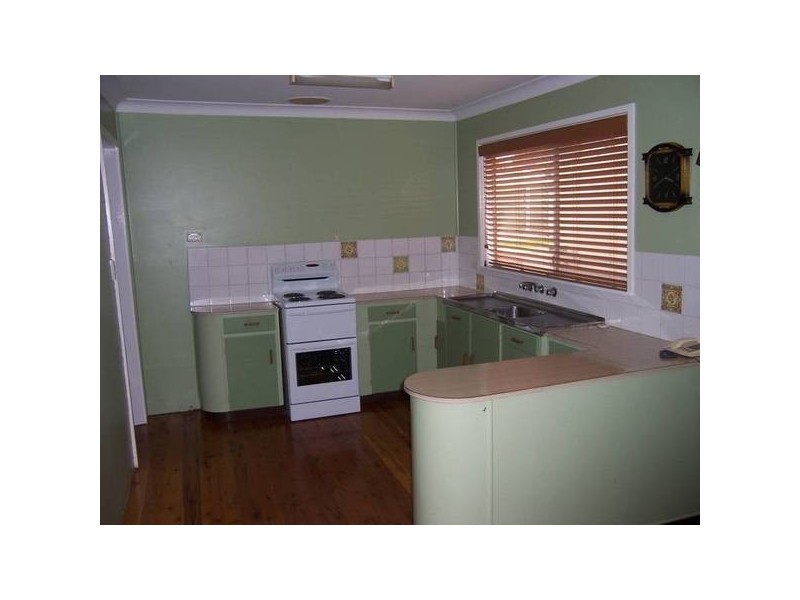 12 Ernest Street, Nowra NSW 2541