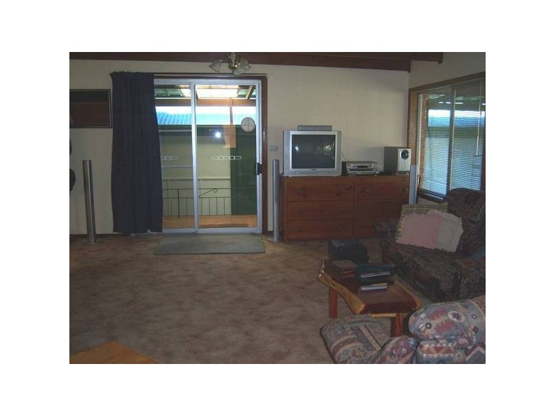 475 Princes Highway, Bomaderry NSW 2541