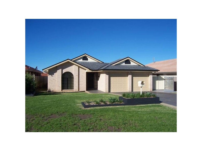 27 Eucalyptus Avenue, Worrigee NSW 2540