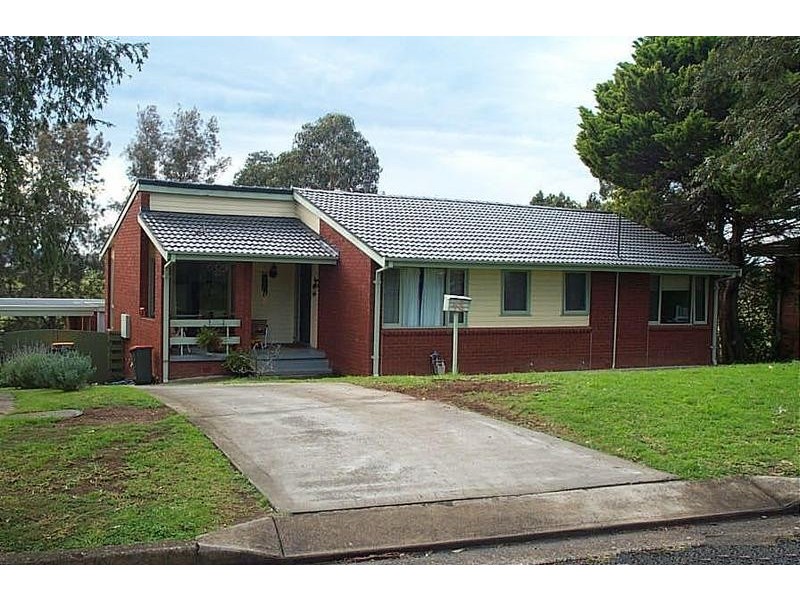 48 Wondalga Crescent, Nowra NSW 2541