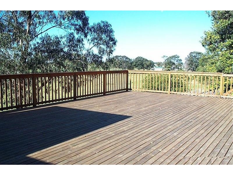 48 Wondalga Crescent, Nowra NSW 2541