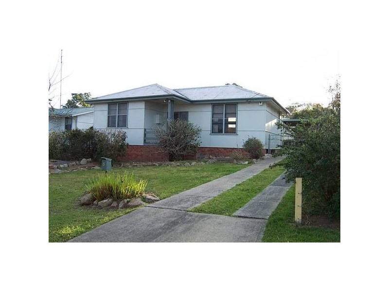 5 Elizabeth Avenue, Nowra NSW 2541