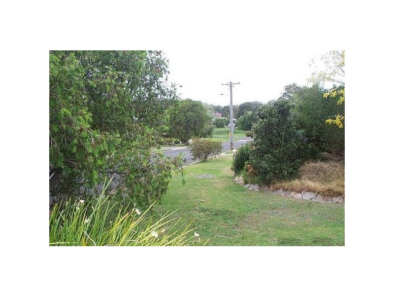 5 Elizabeth Avenue, Nowra NSW 2541