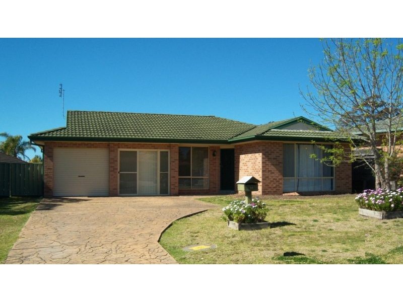 14 Illawarra Circuit, Worrigee NSW 2540