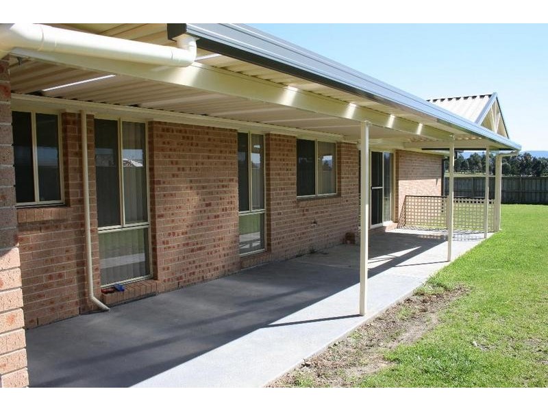 6 Kardella Avenue, Nowra NSW 2541