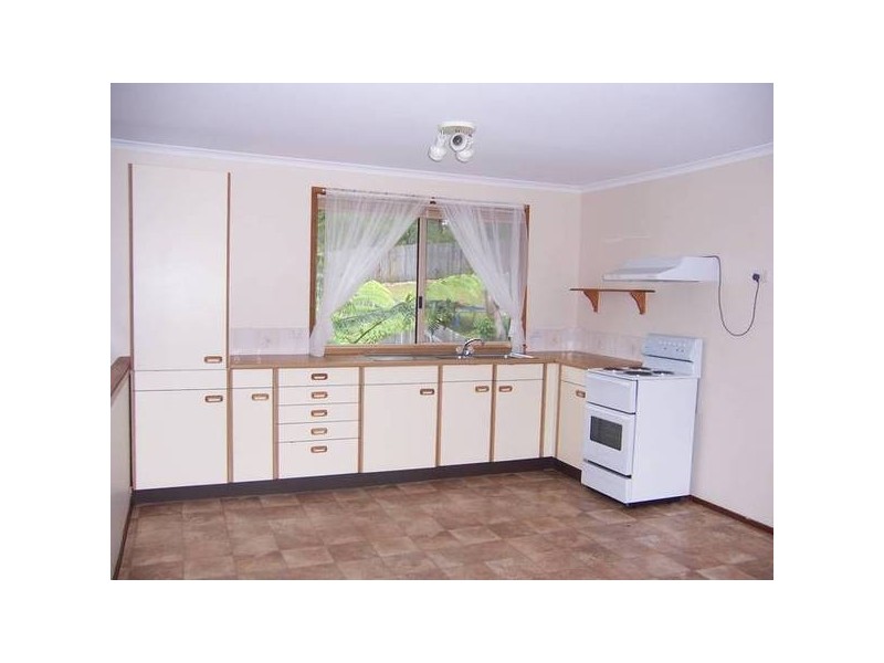 16 Ringbalin Crescent, Bomaderry NSW 2541