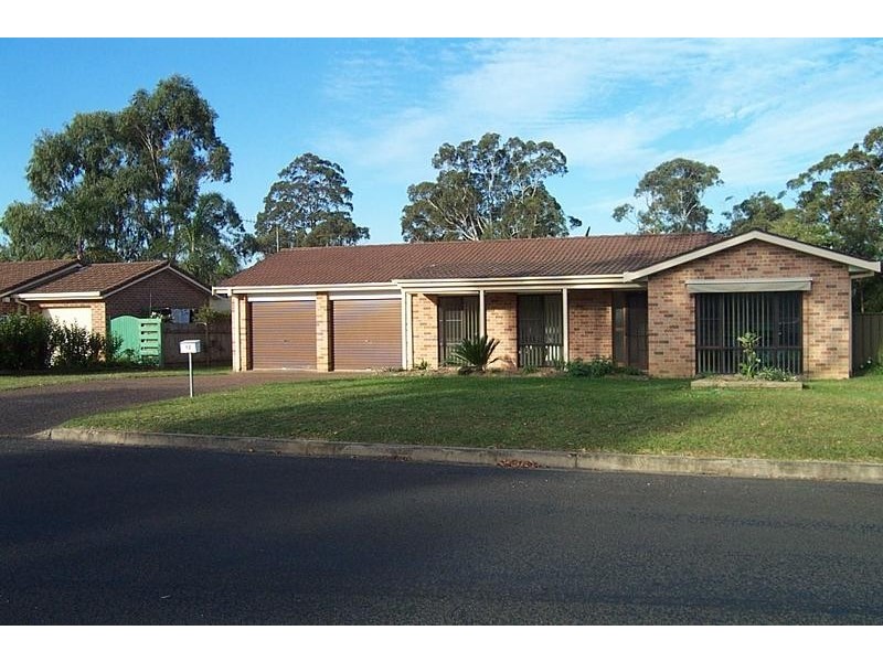 92 Lyndhurst Drive, Bomaderry NSW 2541