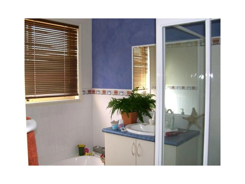 4 Pella Crescent, Worrigee NSW 2540