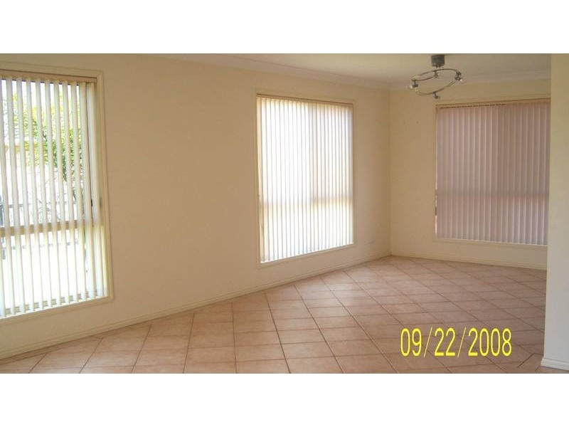 4 Pella Crescent, Worrigee NSW 2540