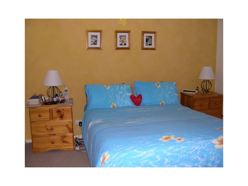 4 Pella Crescent, Worrigee NSW 2540