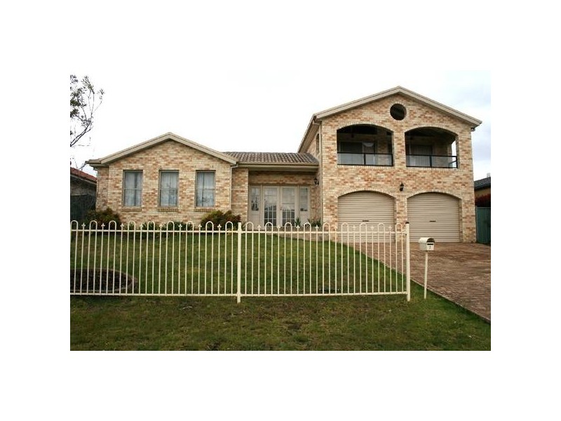 7 Gardenia Crescent, Bomaderry NSW 2541