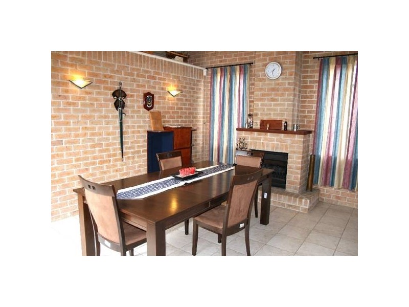 7 Gardenia Crescent, Bomaderry NSW 2541