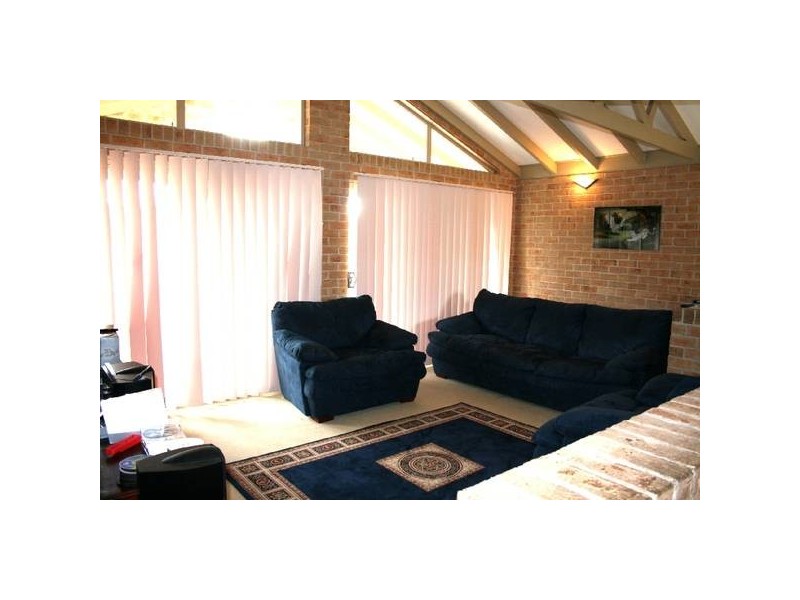 7 Gardenia Crescent, Bomaderry NSW 2541