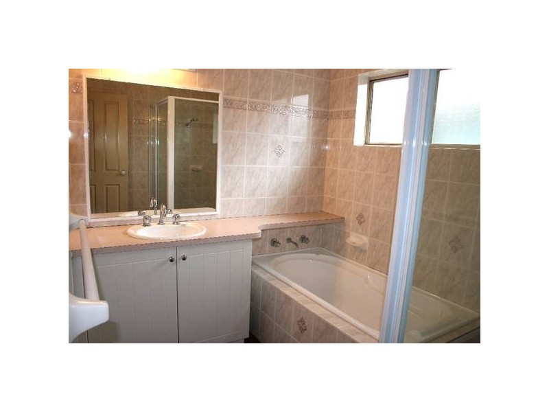 7 Gardenia Crescent, Bomaderry NSW 2541