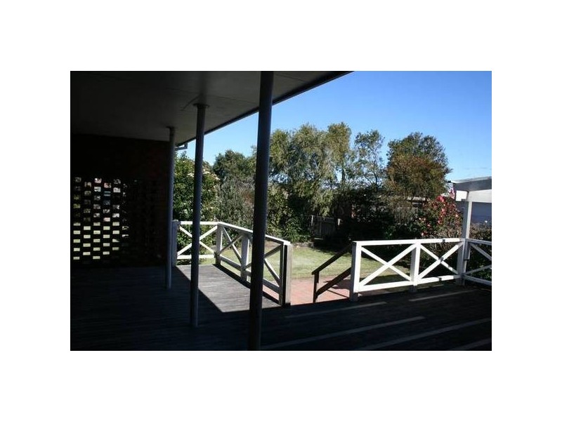 30 Tanang Street, Bomaderry NSW 2541