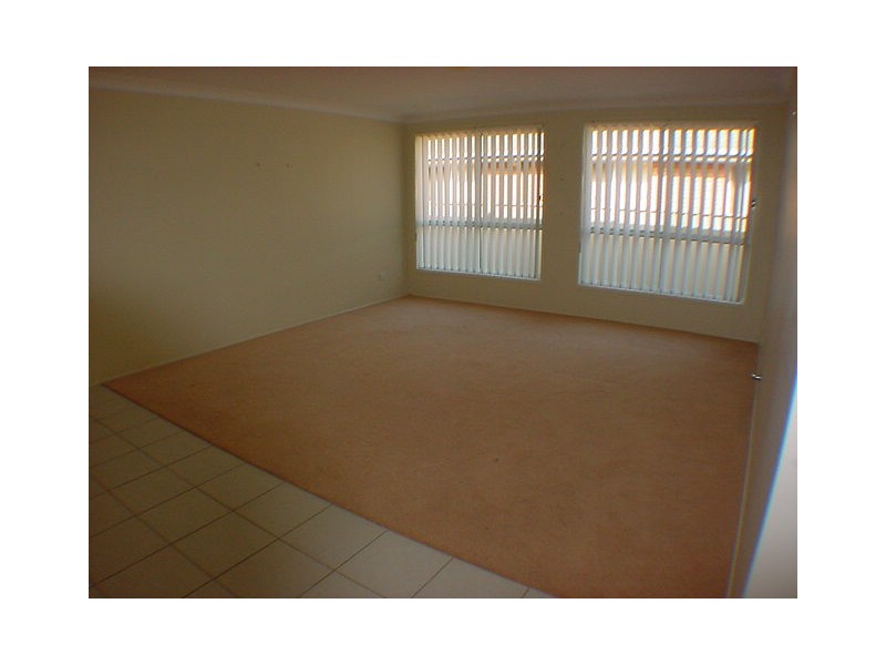 26 Gardenia Crescent, Bomaderry NSW 2541