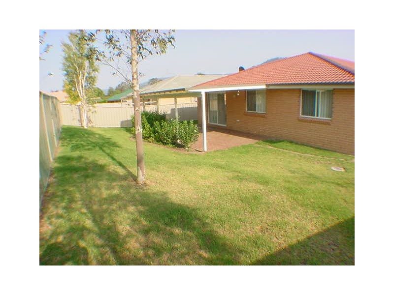 26 Gardenia Crescent, Bomaderry NSW 2541