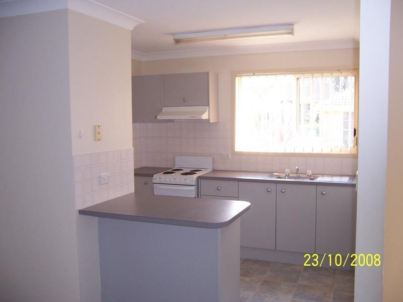 4/3 Harbour Boulevarde, Bomaderry NSW 2541