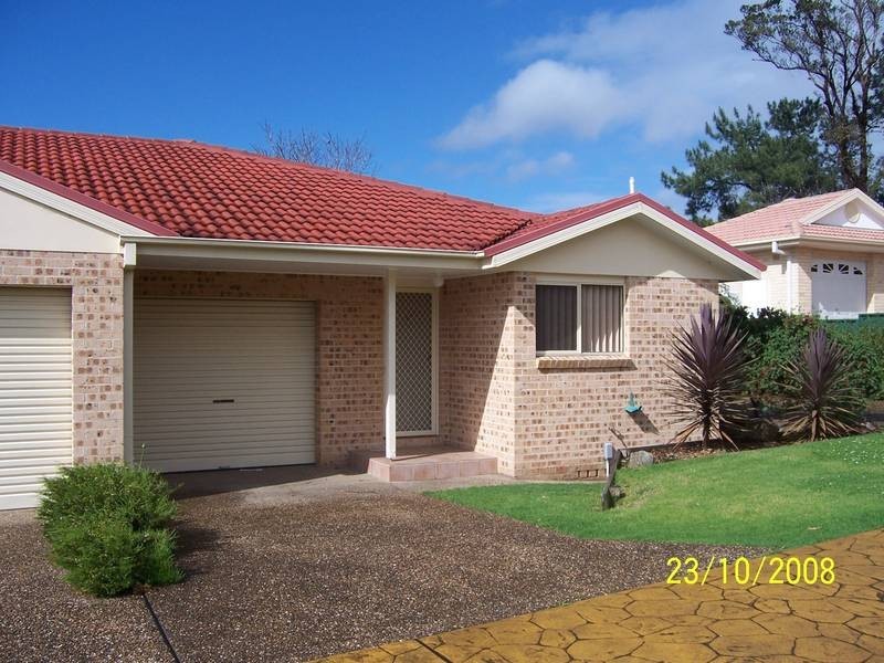 4/3 Harbour Boulevarde, Bomaderry NSW 2541