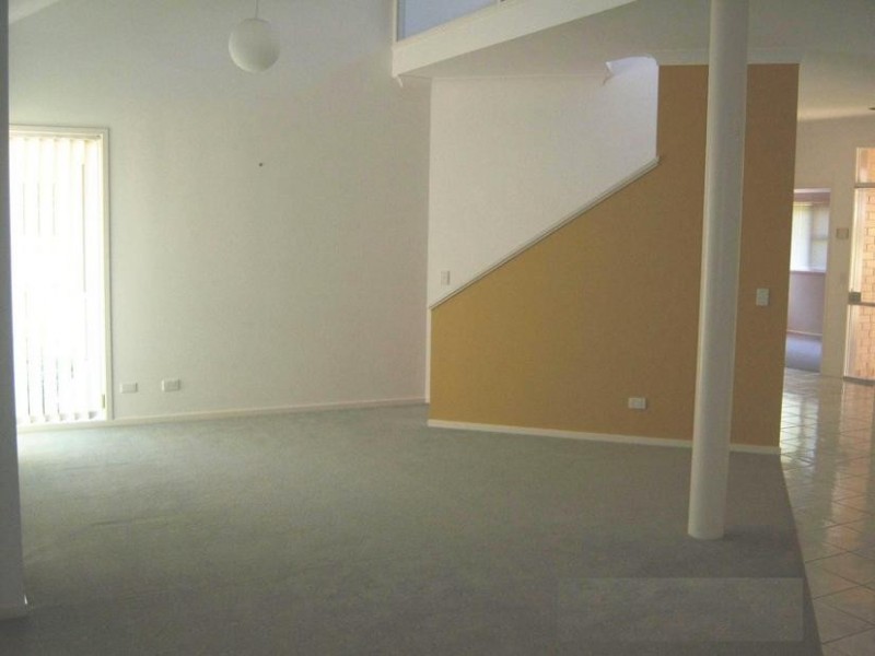 52 Yurunga Drive, North Nowra NSW 2541