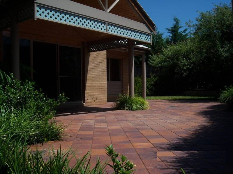 52 Yurunga Drive, North Nowra NSW 2541