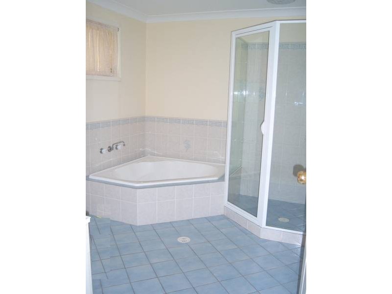 20 Rayleigh Drive, Worrigee NSW 2540