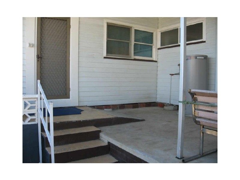 6 Albatross Road, Nowra NSW 2541