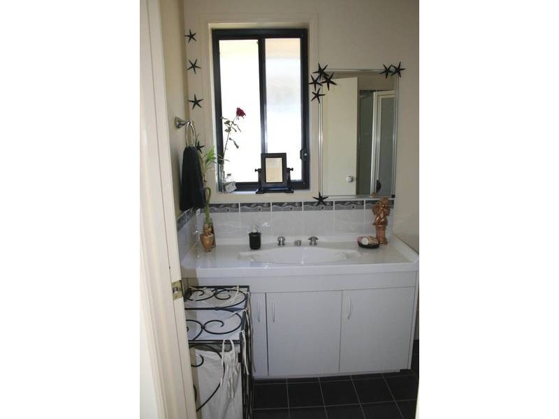 23 Coachwood Avenue, Worrigee NSW 2540