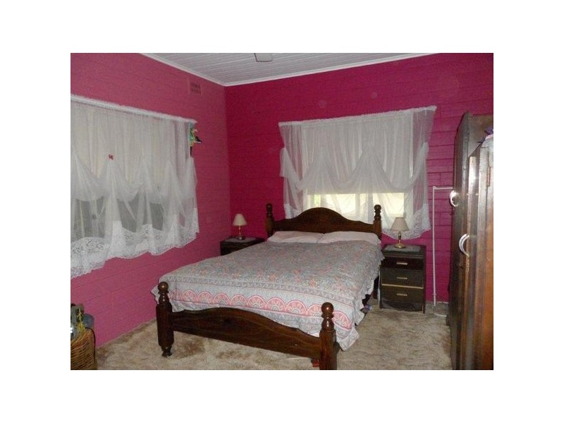 11 Cox Lane, Coolah NSW 2843