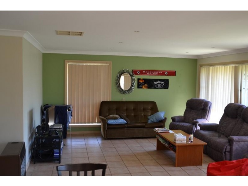 16 Melton Road, Mudgee NSW 2850