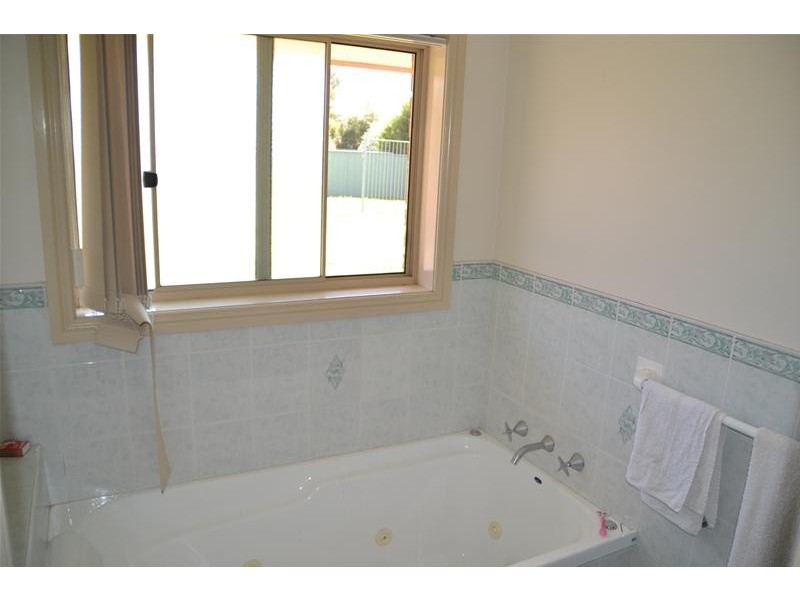 16 Melton Road, Mudgee NSW 2850