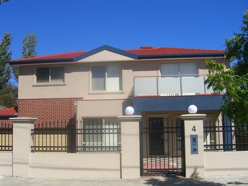 4 Peak St, Malvern East VIC 3145