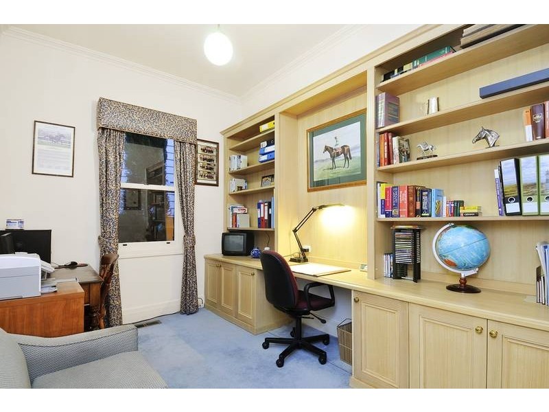 37 Currajong Rd, Hawthorn East VIC 3123