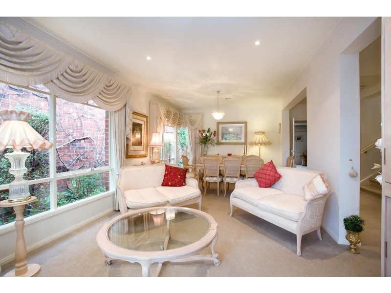 11A Fairholm Grove, Camberwell VIC 3124