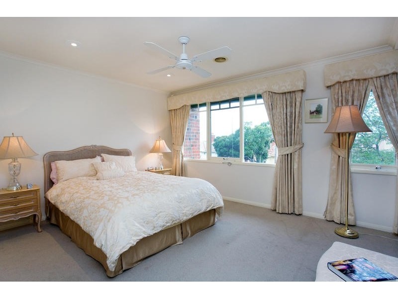 11A Fairholm Grove, Camberwell VIC 3124