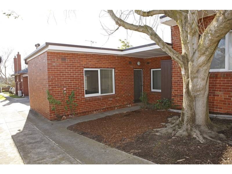 2/28 Donna Buang Street, Camberwell VIC 3124