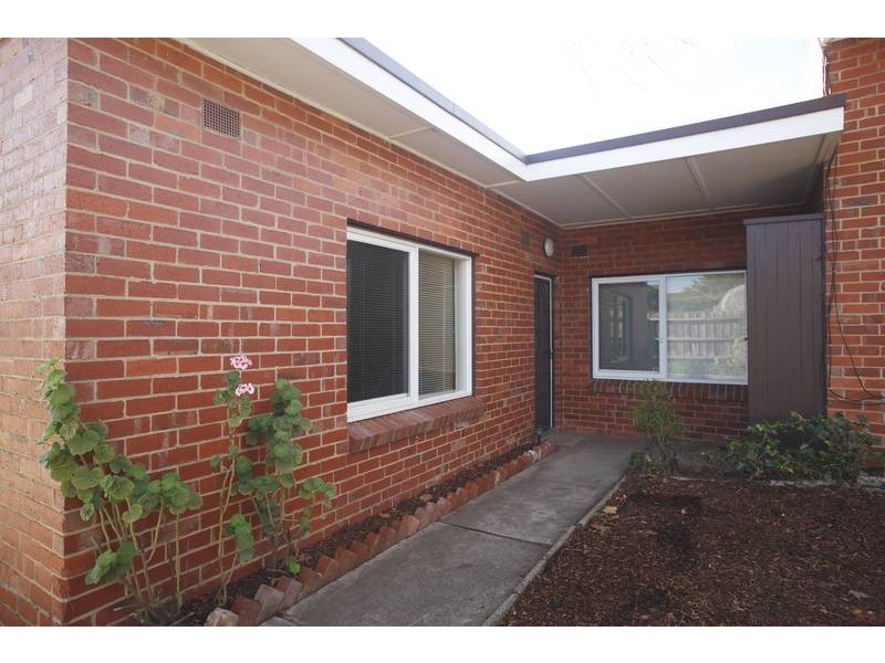 2/28 Donna Buang Street, Camberwell VIC 3124