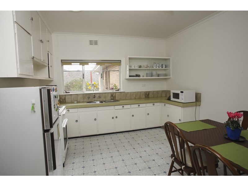 27 Second Ave, Kew VIC 3101