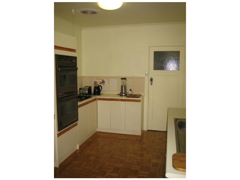 1 Flintoft Avenue, Toorak VIC 3142