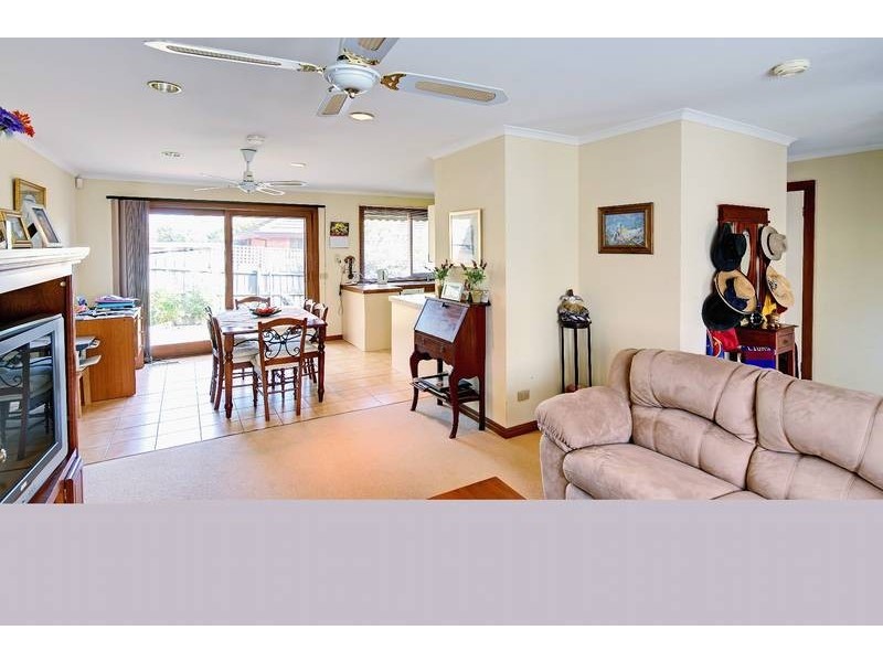 2/71 Laburnum Street, Blackburn VIC 3130