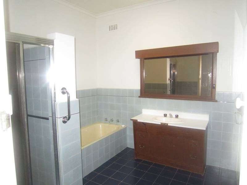 3 Woodlands Ave, Camberwell VIC 3124